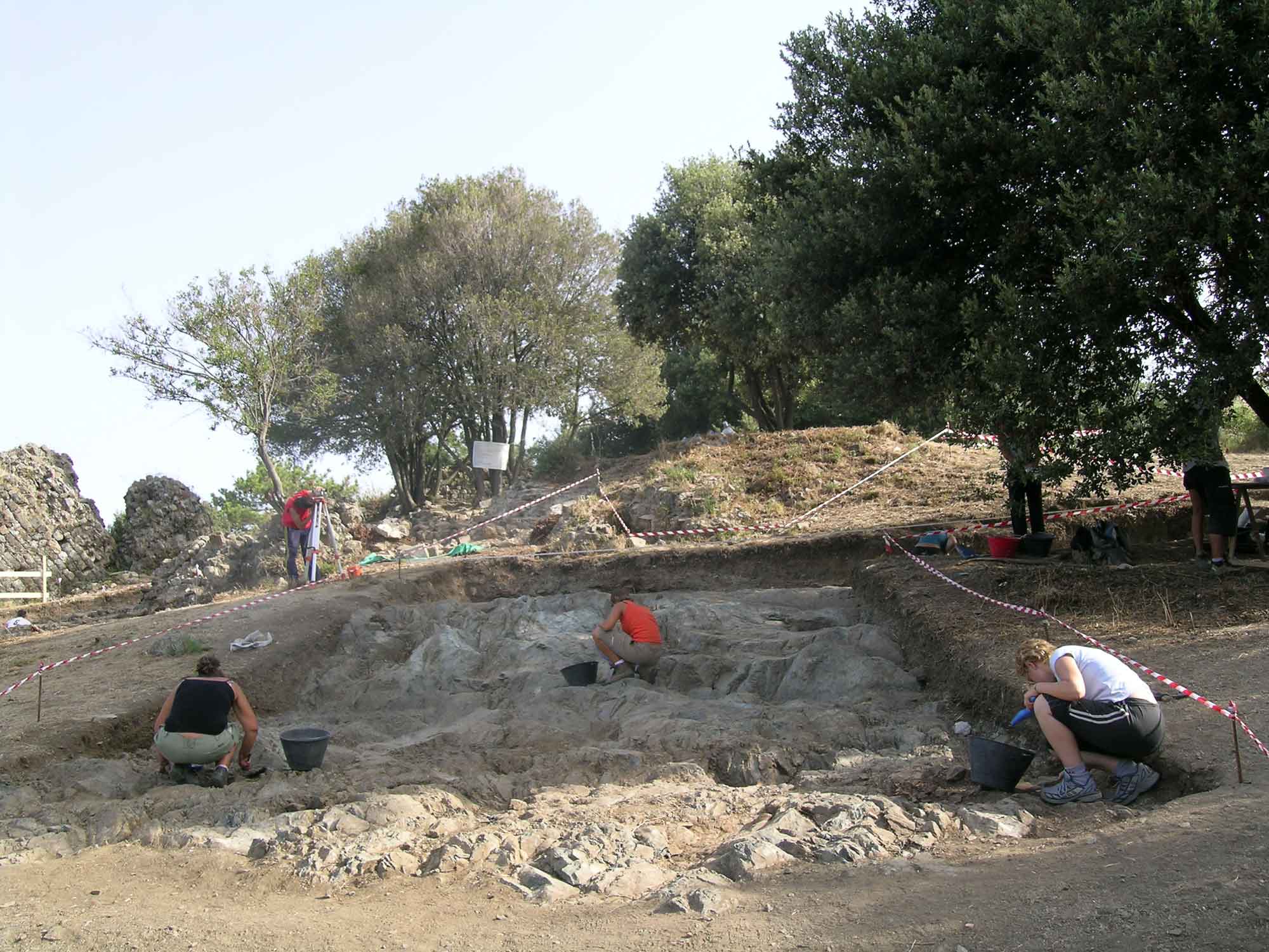 lavori di scavo al castello della brina